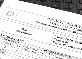 PER LA CASSAZIONE LA SENTENZA CHE RIDUCE LA RENDITA CATASTALE HA EFFICACIA RETROATTIVA E PRODUCE IL DIRITTO AL RIMBORSO PER VERSAMENTI IMU ESEGUITI SULLA RENDITA PIÙ ELEVATA