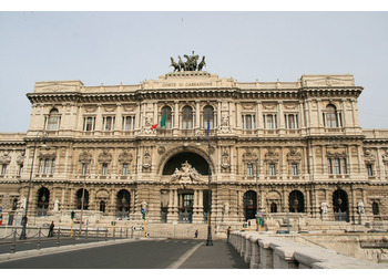 LA CORTE DI CASSAZIONE CONFERMA CHE L’ISTANZA DI ACCERTAMENTO CON ADESIONE PRESENTATA PER MATERIA NON CONCORDABILE NON PRODUCE L’EFFETTO SOSPENSIVO DI 90 GIORNI PER LA PRESENTAZIONE DEL RICORSO 