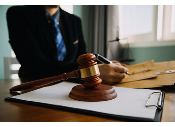 NOVITÀ INTRODOTTA NEL CONTENZIOSO TRIBUTARIO CON INNALZAMENTO DA 5.000 A 10.000 EURO DELLA SOGLIA DEL VALORE ECONOMICO DELLA LITE PER LA COMPETENZA DEL GIUDICE MONOCRATICO DEL PROCESSO TRIBUTARIO DI PRIMO GRADO 